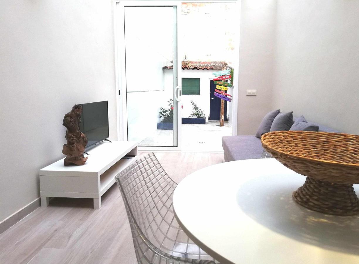 Mazi Apartments Chic Badalona Buitenkant foto